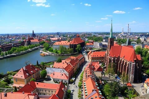 Private transfer Warsaw-Wrocław or Wrocław-Warsaw