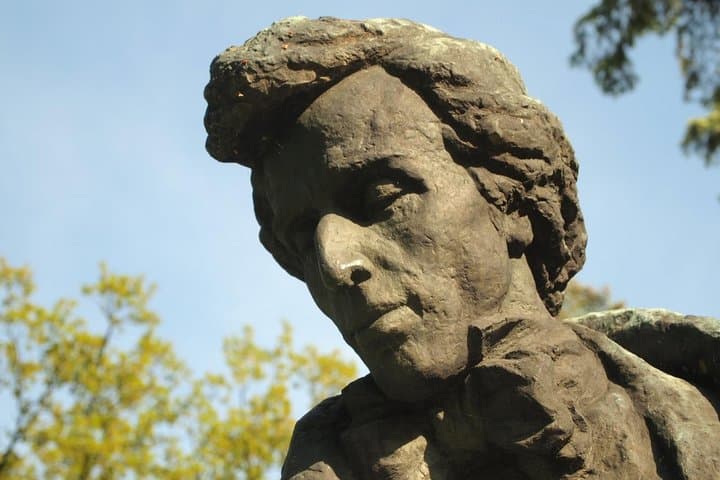 Frederic Chopin Warsaw & Zelazowa Wola private tour with coffee