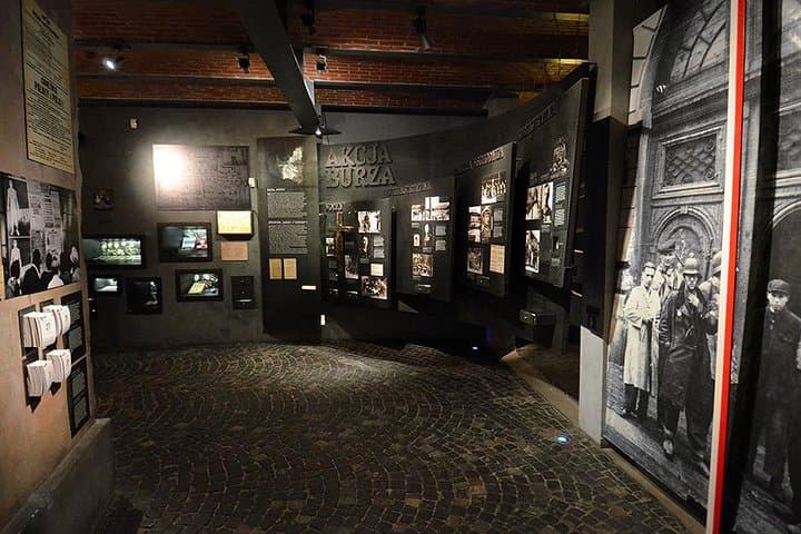 Warsaw Uprising Museum (1944) + POLIN Museum: PRIVATE TOUR /inc. Pick-up/