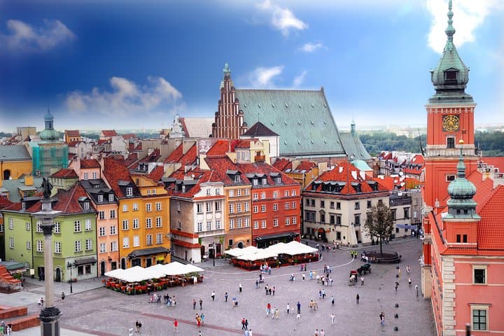 Reach Warsaw city stress-free