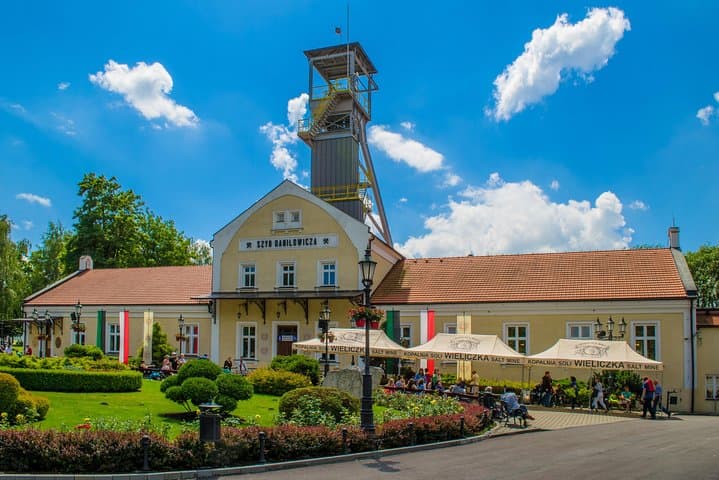 Krakow and Salt Mine Visit - Full Day Tour from Warsaw by private car