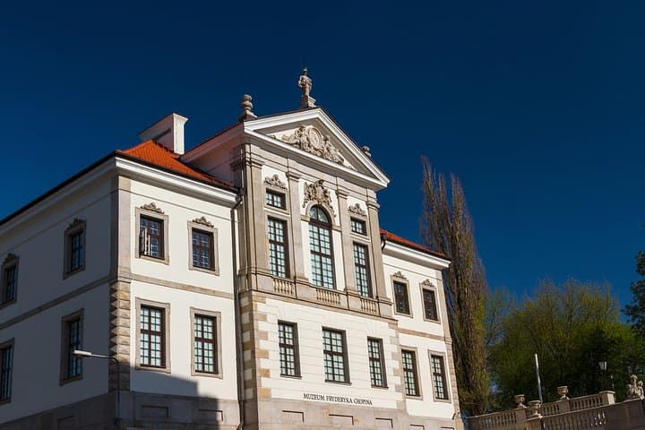 Exquisite private Warsaw and Żelazowa Wola Chopin's tour with pickup and dropoff