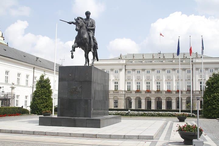 Exquisite private Warsaw and Żelazowa Wola Chopin's tour with pickup and dropoff
