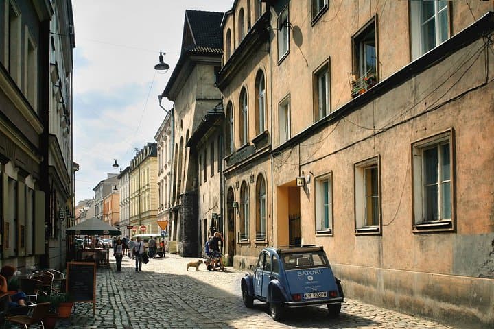Private, unique city tour of Cracow from Warsaw by express train with pick up