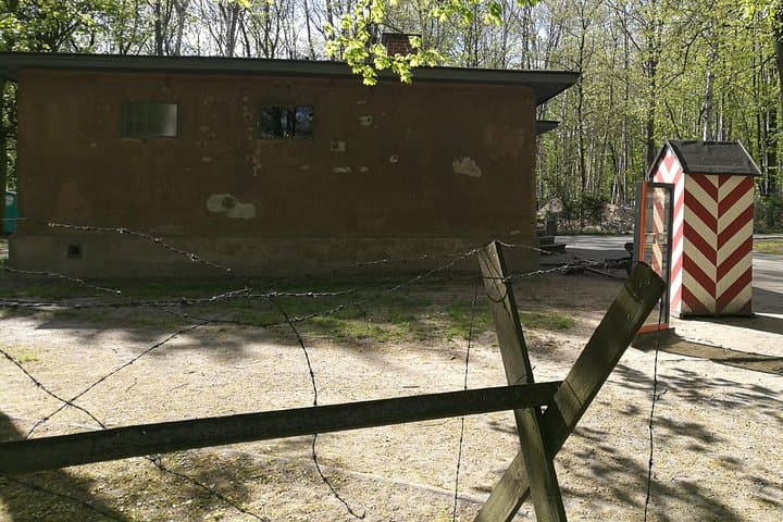 Westerplatte private tour led by Expert-Guide (door to door)