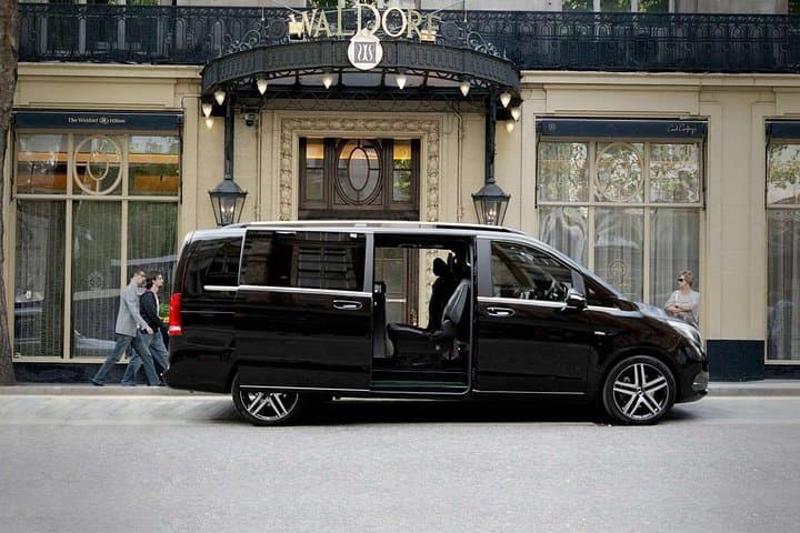Private Airport Transfer: From Gdansk Airport to Gdynia (PAX 7)