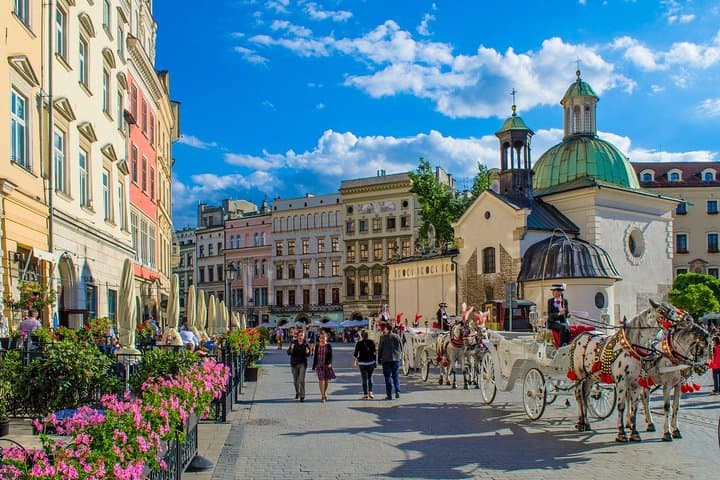 Krakow Highlights of Old & New Town Private Walking Tour