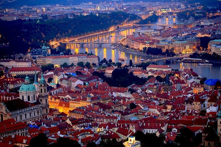 Private Transfer from Warsaw to Prague, Hotel-to-hotel, English-speaking driver