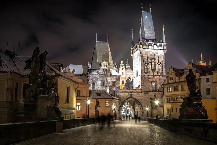 Private Transfer from Warsaw to Prague, Hotel-to-hotel, English-speaking driver