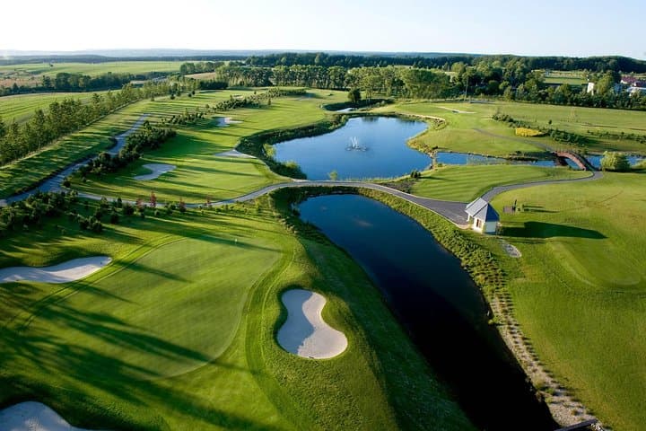 Transfer to Sierra Golf Club - active recreation