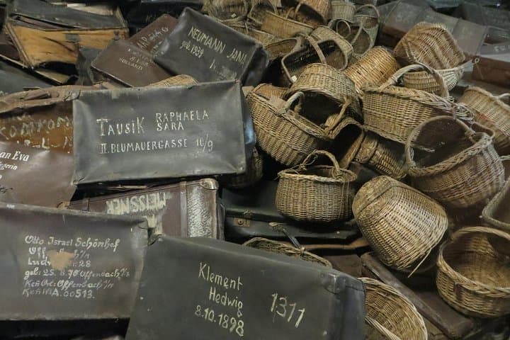 Auschwitz - Birkenau And Wieliczka Salt Mine Guided Tour With Private Transport