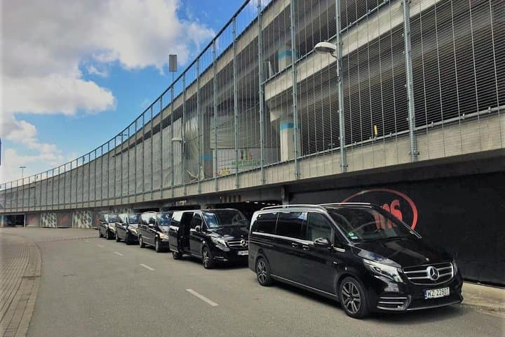 Luxury Van transfer from Warsaw to Cracow by private car
