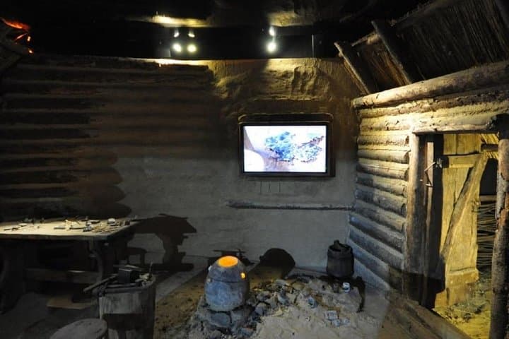 Krakow: Skip the Line Underground Museum & Old Town Private Guided Tour
