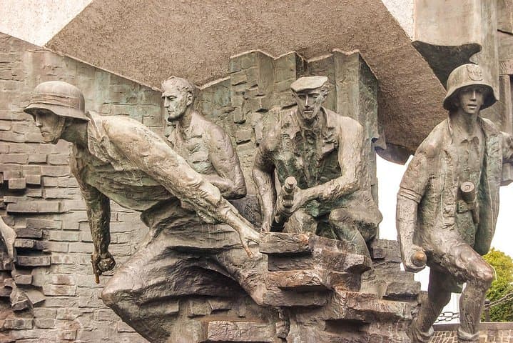 Explore Warsaw’s Art and Culture with a Local