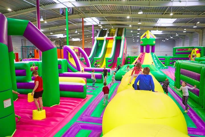 GOjump MEGAPARK Kraków-Sikorki 1h ticket: GOair Inflatable Park