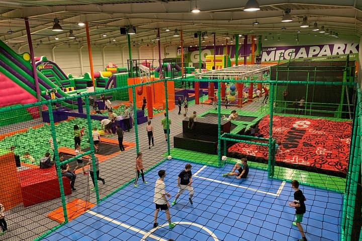 GOjump MEGAPARK Kraków-Sikorki 1h ticket: GOair Inflatable Park