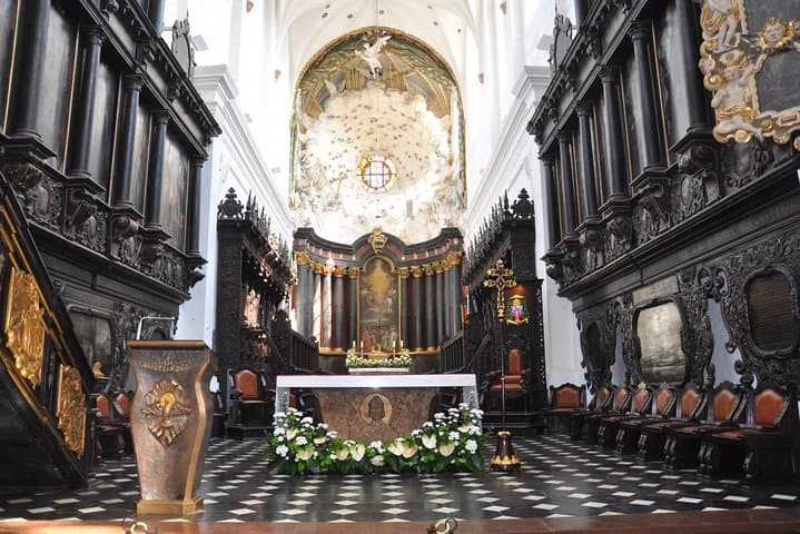 Oliwa Cathedral & Park - 2-Hour Private Transfer from Gdansk