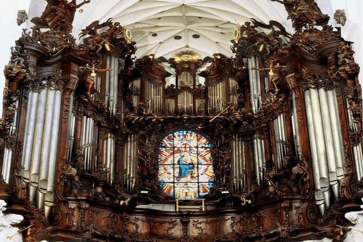 Oliwa Cathedral & Park - 2-Hour Private Transfer from Gdansk