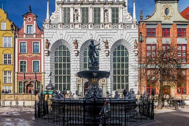 Gdansk & Sopot Hitler Trail Private Guided Tour & Transport