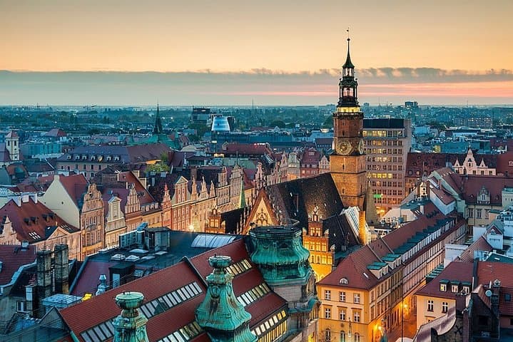 Private Transfer from Radomsko city to Wroclaw (WRO) Airport