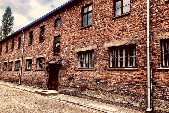Auschwitz and Birkenau WITHOUT TICKETS transport from Kraków