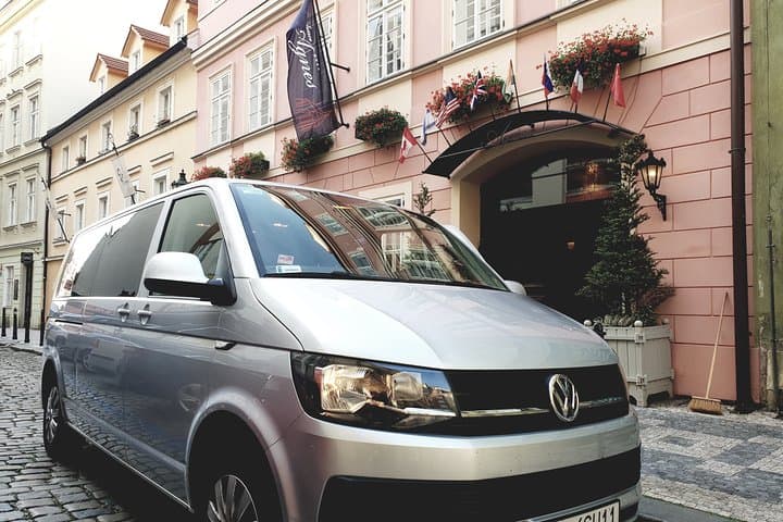 Warsaw to Krakow or Krakow Airport Transfer Best Value