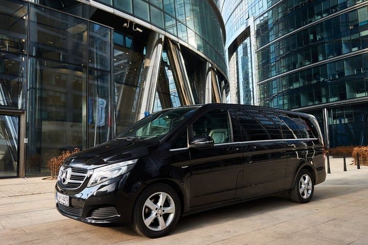Luxury transport from/to Warsaw - Frankfurt / Intern. Airport FRA by private van