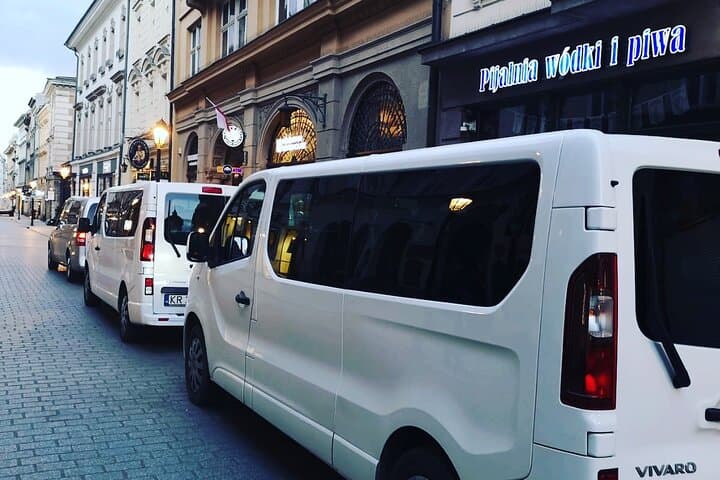 From Krakow to Praha Airport Private Transfer