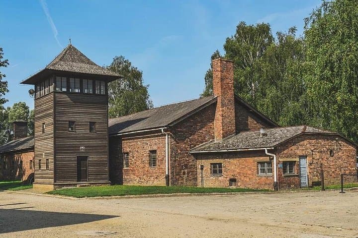 Krakow: Auschwitz-Birkenau Tour Limited to 15 Visitors