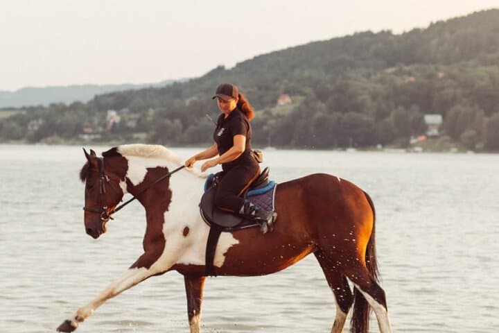 From Krakow: Horse Riding by the Lake Private Tour