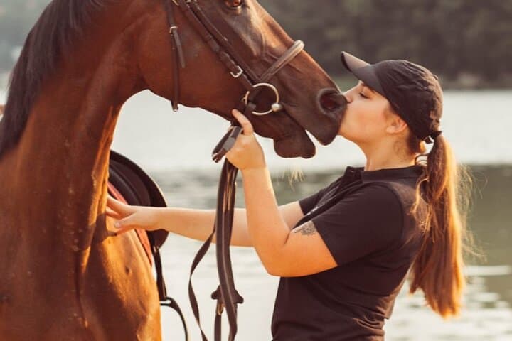 From Krakow: Horse Riding by the Lake Private Tour