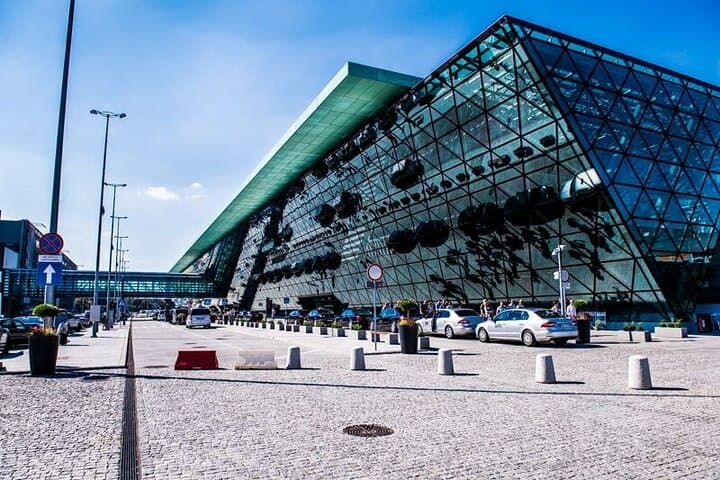 Private transfer | Krakow City - Krakow Airport Balice