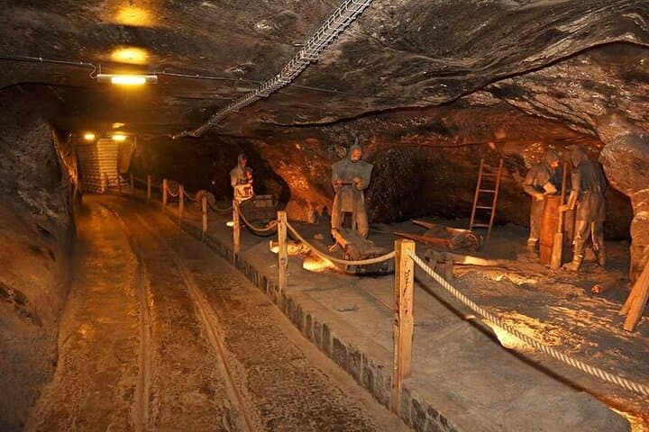 From Krakow to Salt Mine Wieliczka Tour with Guide