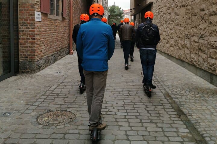 Krakow Scooter Tour: Old Town & Jewish Quarter -4-Hour Full Tour
