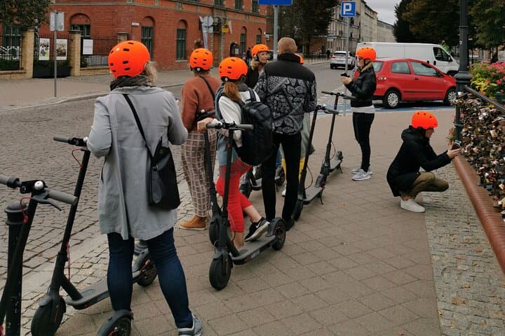 Krakow Scooter Tour: Old Town & Jewish Quarter -4-Hour Full Tour