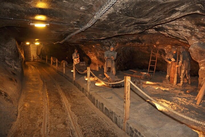Wieliczka Salt Mine Guided Tour with Transport from Krakow