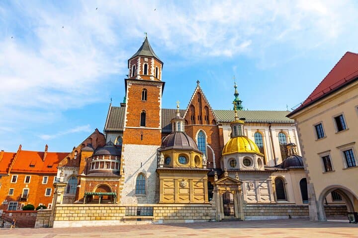 Skip-the-Line Wawel Castle Chambers Private Tour