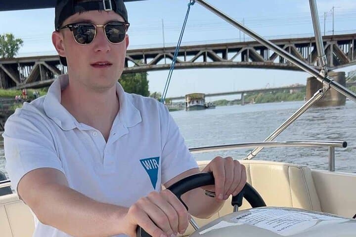 2h Private Cruise for 4 on Vistula in Warsaw with our Helmsman