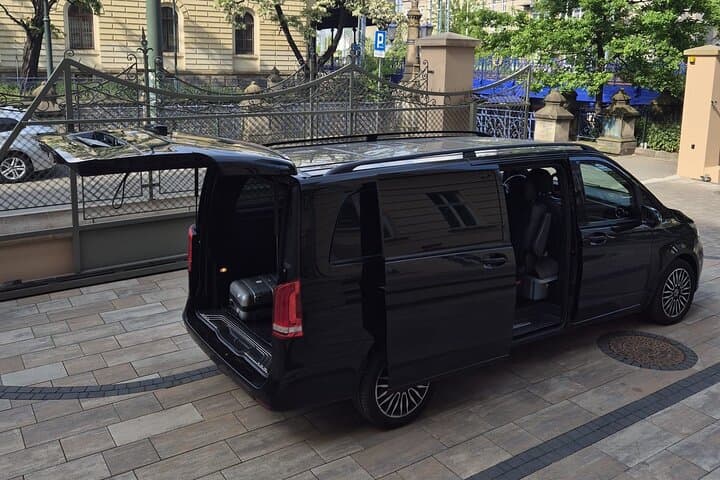 Private Transfers Krakow - Prague