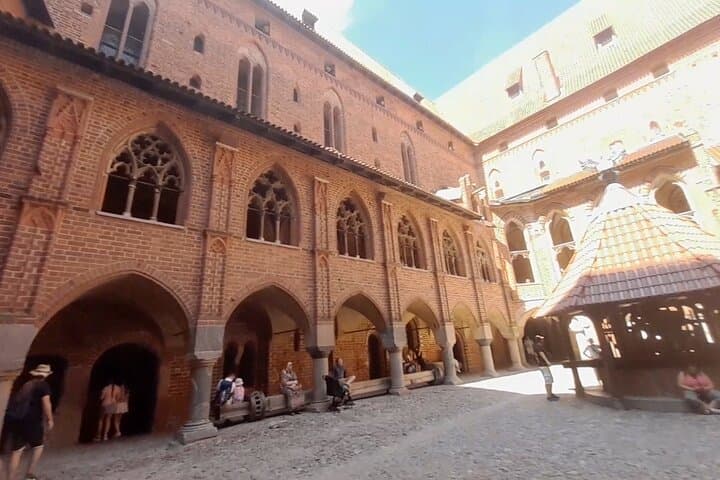 Aiport Gdansk Transfer to Malbork Castle or Stutthof