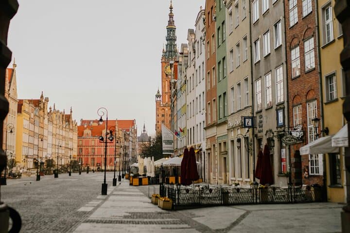 VIP Hummer Limo Tour through Gdansk: 1, 3, or 5 Hours