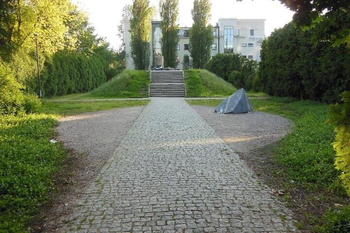 2-hour Walking Tour of the Daily Life in the Warsaw Ghetto