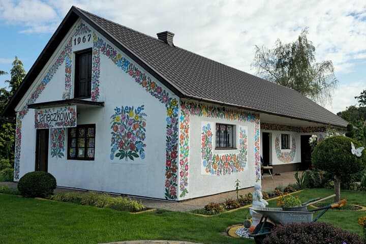 From Krakow: Zalipie Village Day-Tour