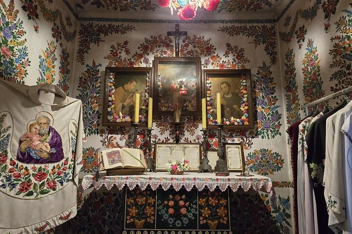 From Krakow: Zalipie Village Day-Tour