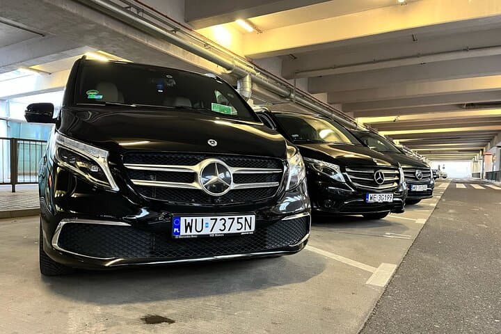 Private Warsaw Chopin Airport One Way Transfer