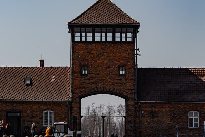 Krakow to Auschwitz Birkenau Guided Tour with Private Transfer