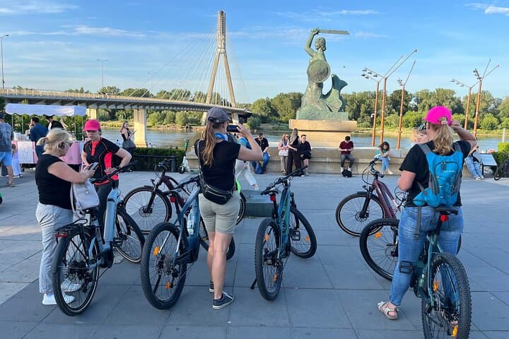 Chopin E-Bike Tour: Discover Warsaw's Musical Heritage