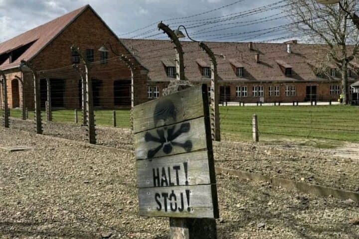 Auschwitz-Birkenau tour in Russian