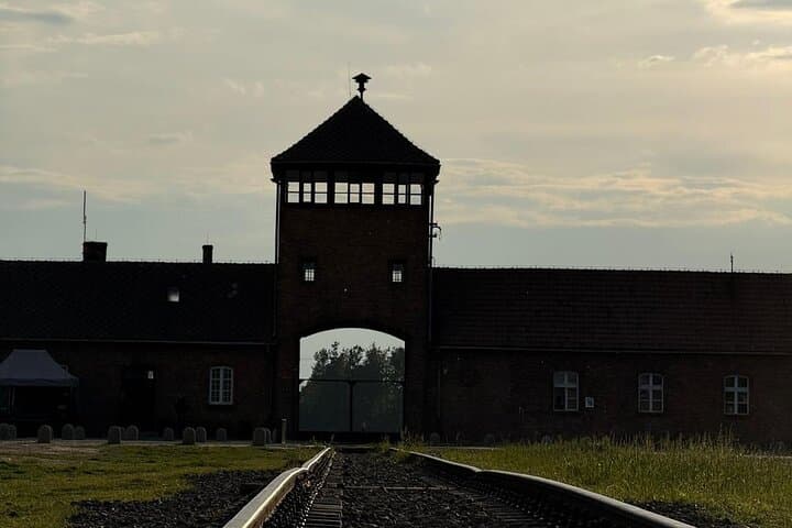 Auschwitz Birkenau Memorial Tour from Krakow Transfer and Ticket