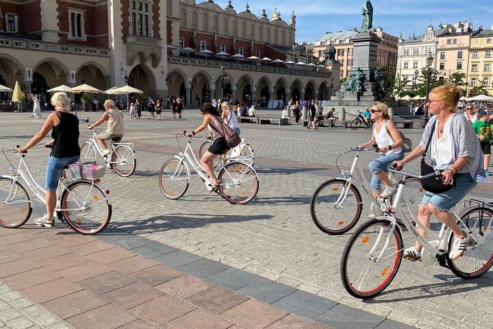 Krakow Highlights Bike Tour: Old Town & Kazimierz (4 Hours)